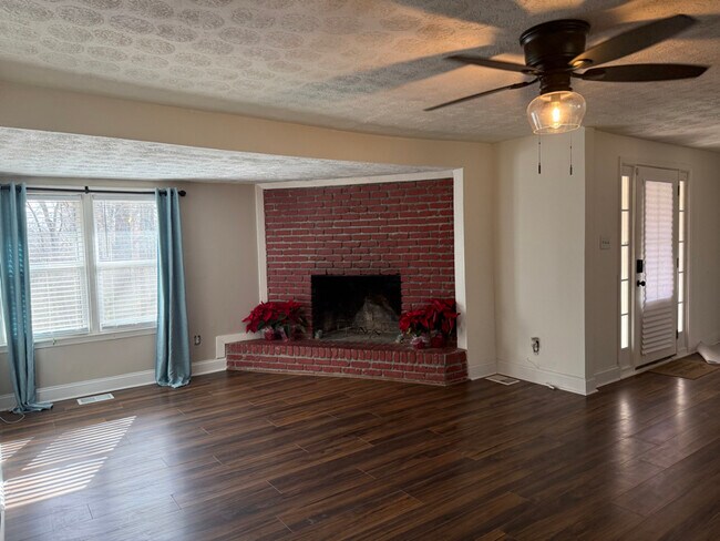 Photo - 6930 Dogwood Ln