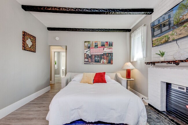 Photo - 1441 N Humboldt St Unit ID1341158P