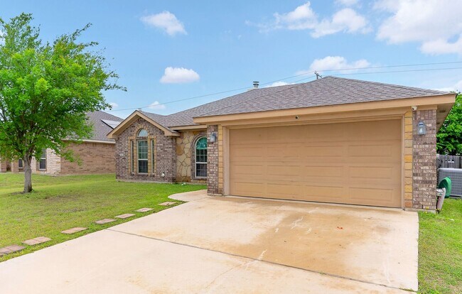 Photo - 6005 Newcastle Dr