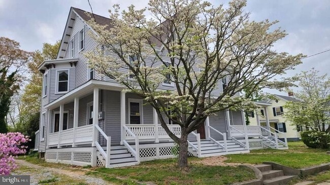 Building Photo - 216 S Main St Rental