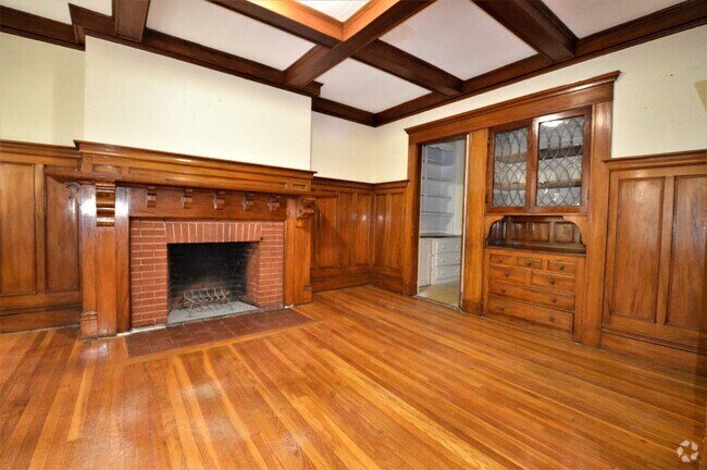 Building Photo - 141 Fuller St Unit 1 Rental