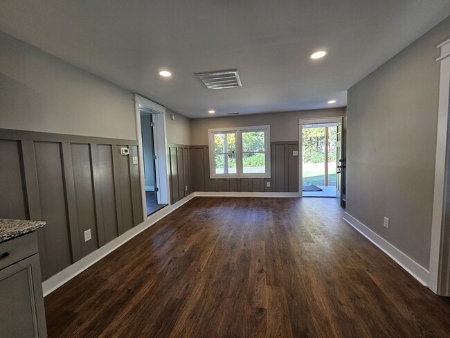 Photo - 2113 Delview Rd