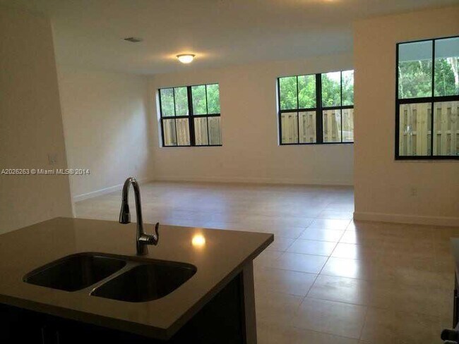 Photo - 10281 NW 70th Ln