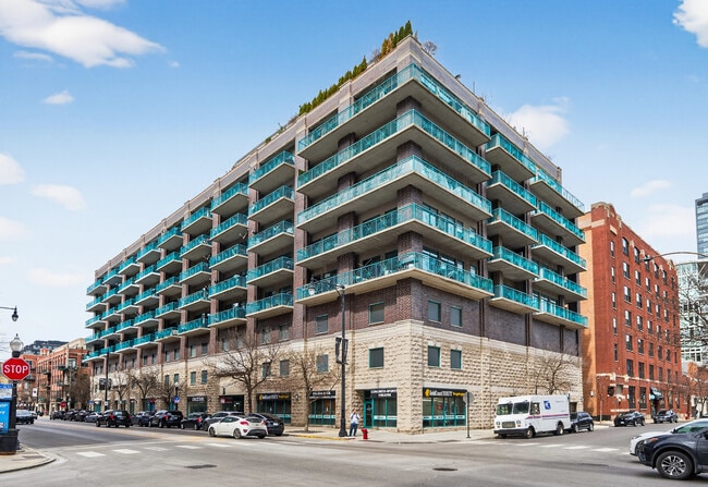 Building Photo - 910 W Madison St