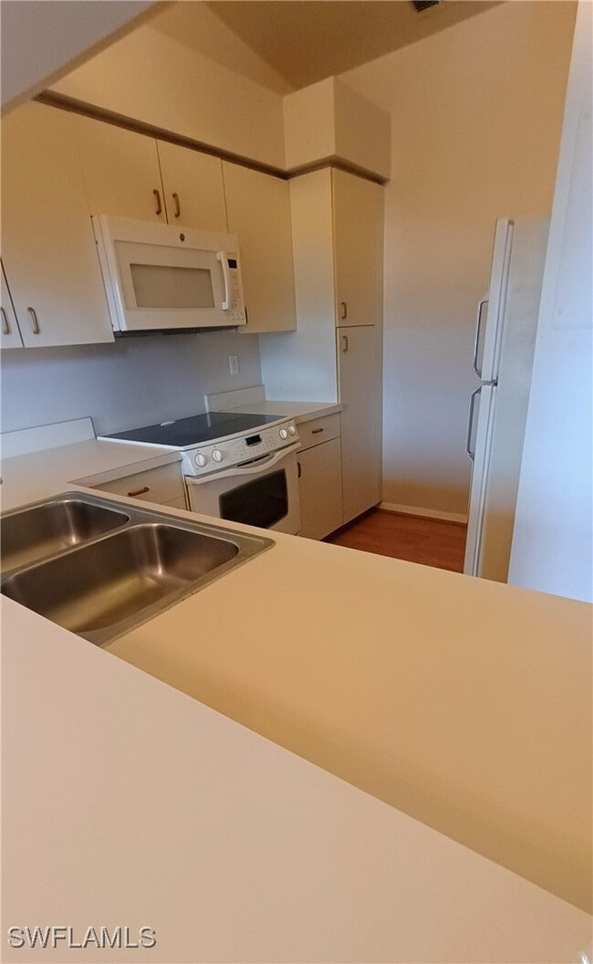 Building Photo - 13247 Whitehaven Ln Unit 705