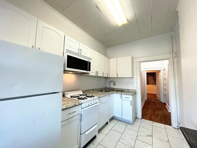 7370 Pasadena Blvd Unit 2