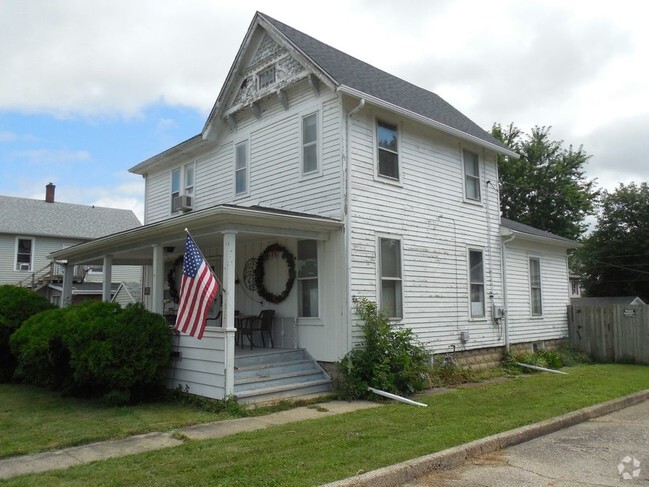 Building Photo - 517 N Main St Rental