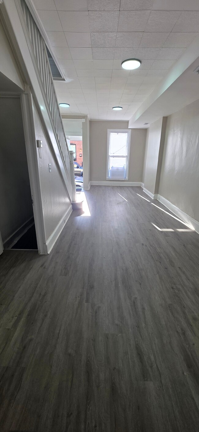 Photo - 144 N Streeper St