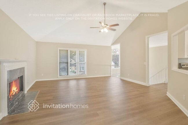 Photo - 307 Clubhouse Ct NW