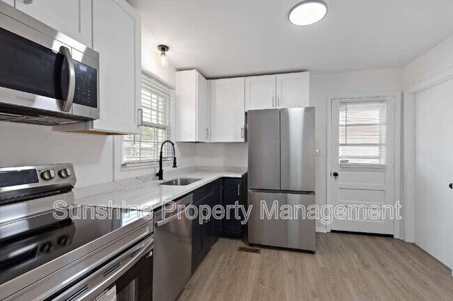 Photo - 906 37th St
