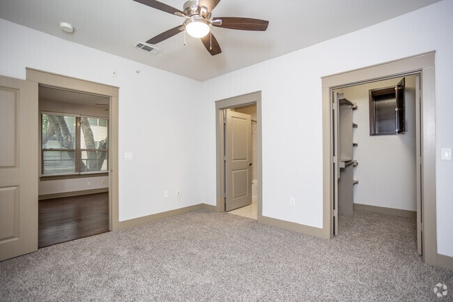 1BR, 1BA - 864SF - A8 - Bedroom