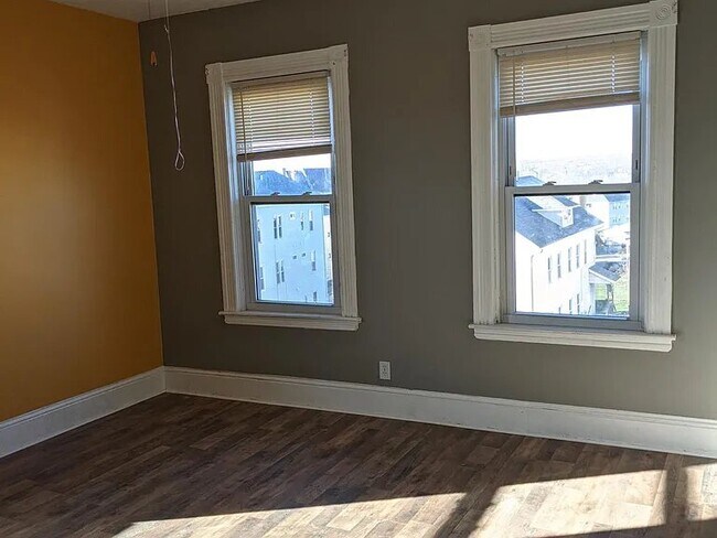 Photo - 171 Vernon St Unit 3