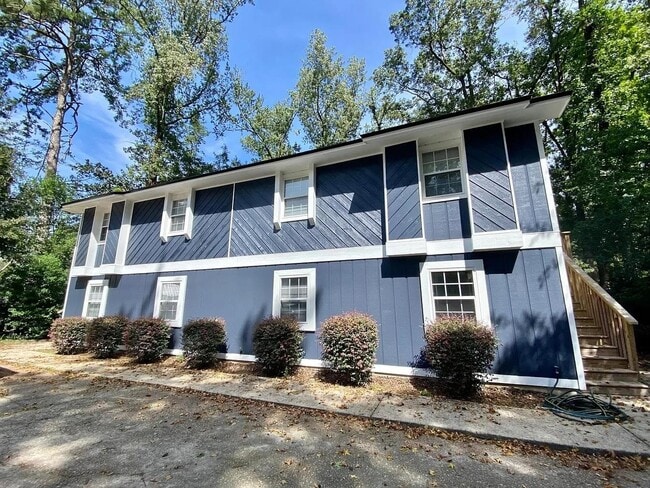 Building Photo - 1219 Crestview Ave