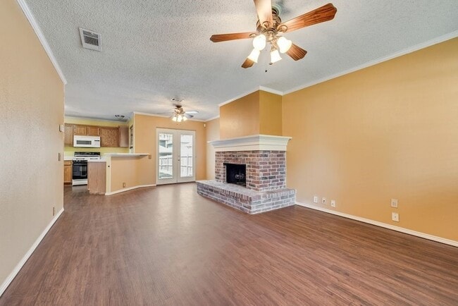 Photo - 220 High Pointe Ln