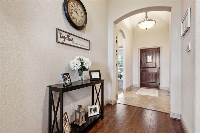 Photo - 208 Yukon Cove