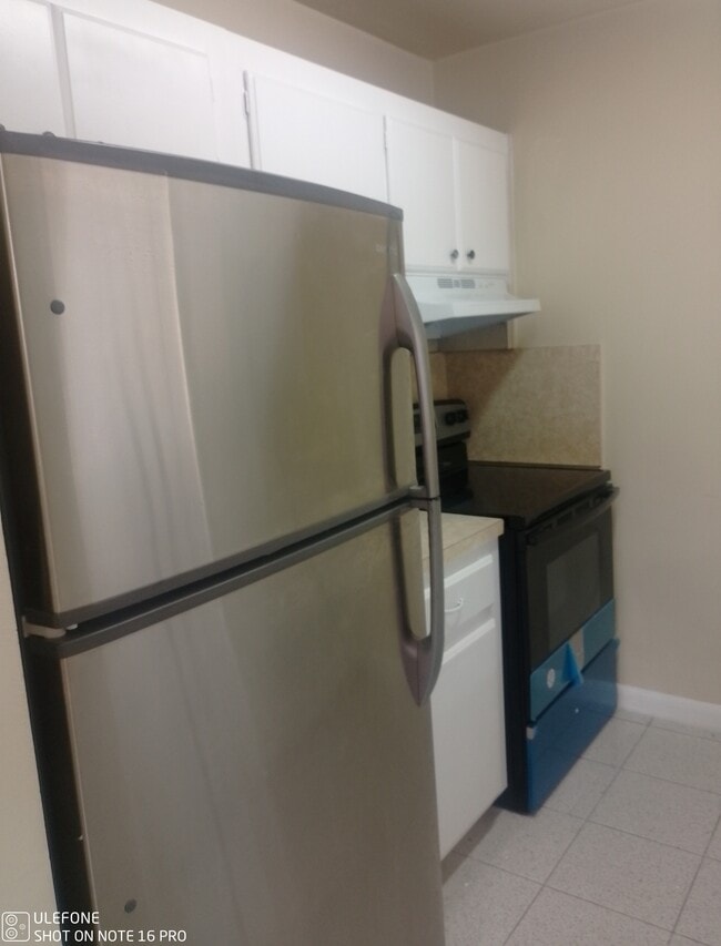 Photo - 410 SE 3rd St Condo Unit 7