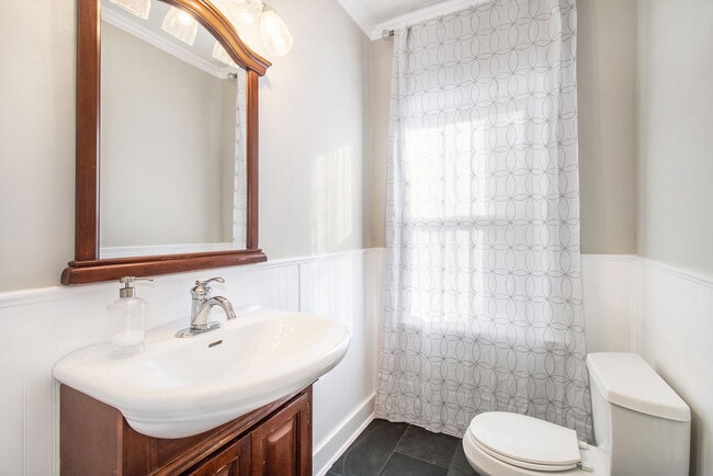 5 Wenonah Dr
