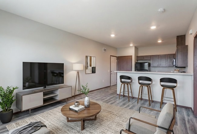 Photo - Carnahan Glenn Apartments