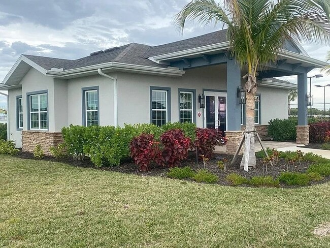 Photo - 324 Spg Hl Lk Lp