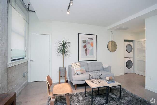 1BR, 1BA - 654SF - The Mint