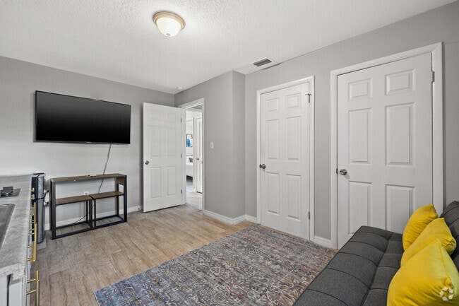 Building Photo - 4316 E Henry Ave Rental