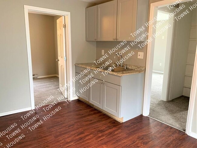 Photo - 487 Hawley St Unidad 2