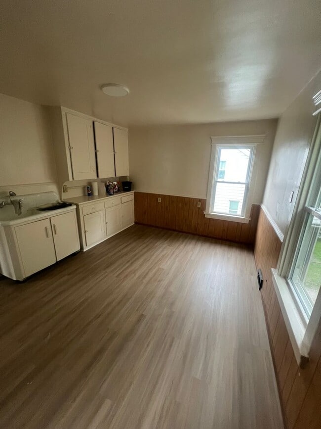 Photo - 1146 E 26th St Unit #2