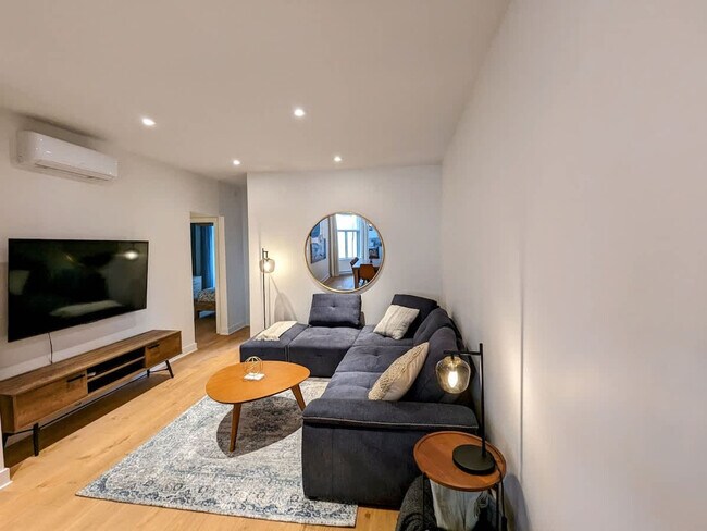 Photo - 4617 R. Saint-Denis Unit SI ID1543114P