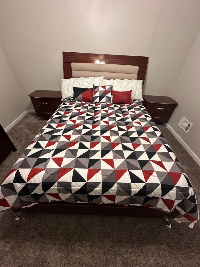 Photo - 1 Rainbow Dr