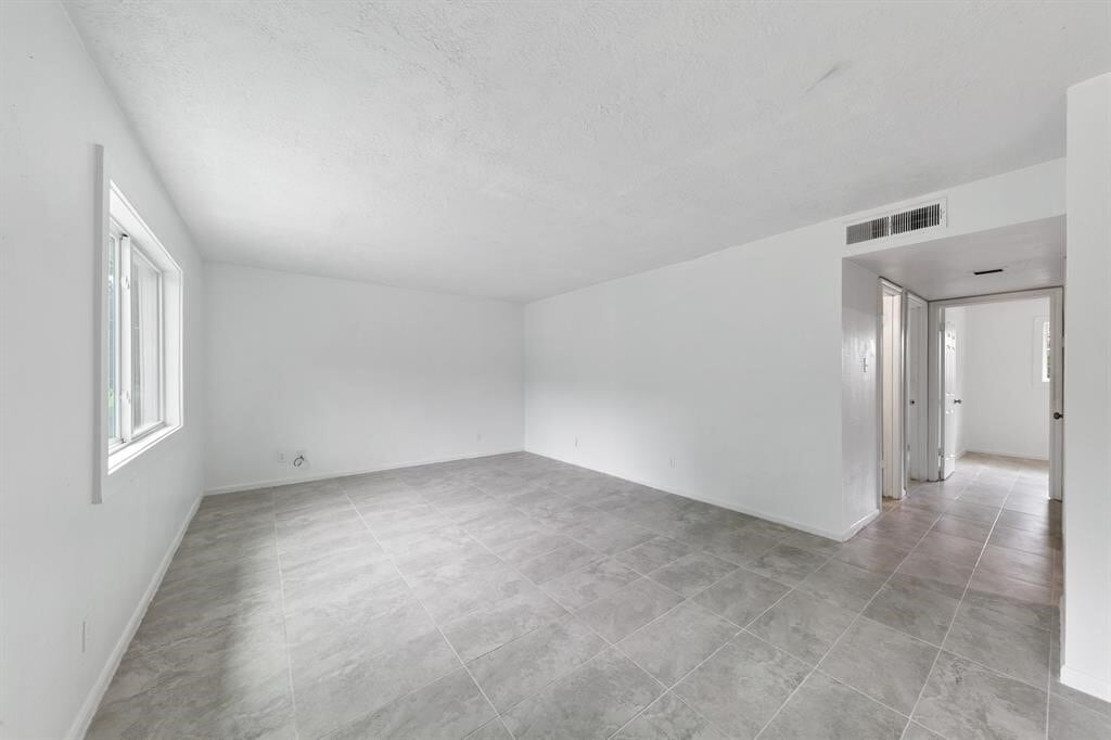 Photo - 1312 W Adoue St Unit 7