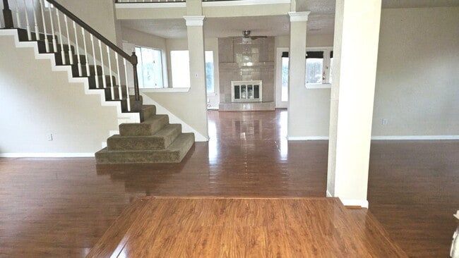 Photo - 2910 Skypark Dr