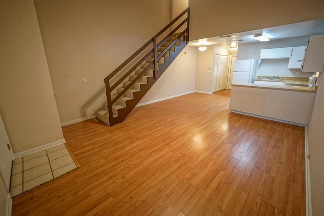Photo - 2100 Continental Ave