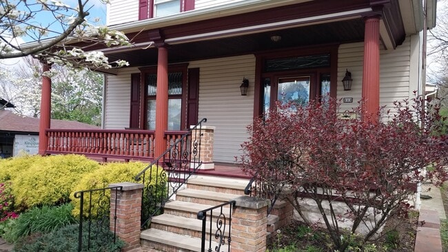 Photo - 212 Chestnut Ave NE