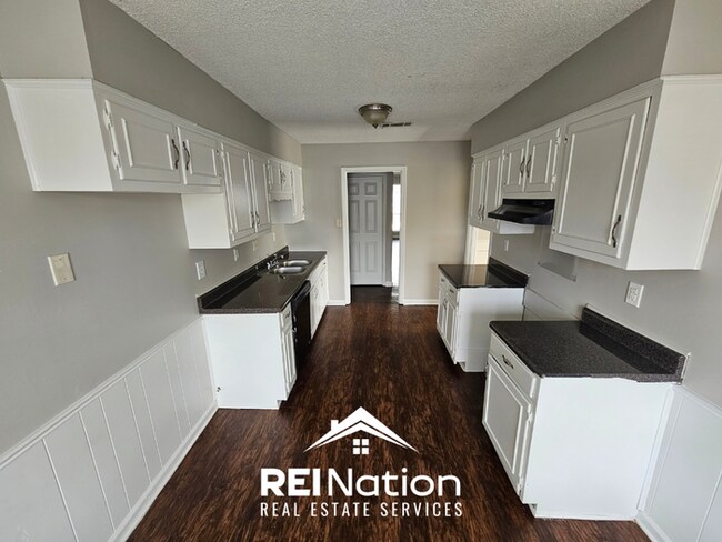 MEMPHIS CHARMER! | Brick Fireplace & Bright Windows | 3 Bed / 2 Bath & Fenced Yard!