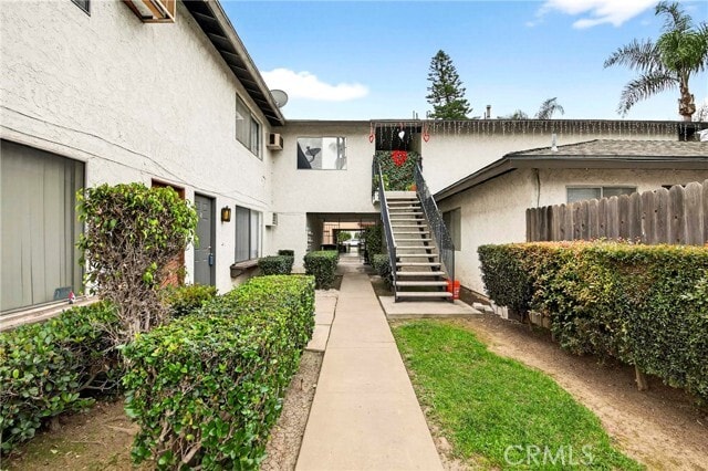 Photo - 160 Greentree Ln