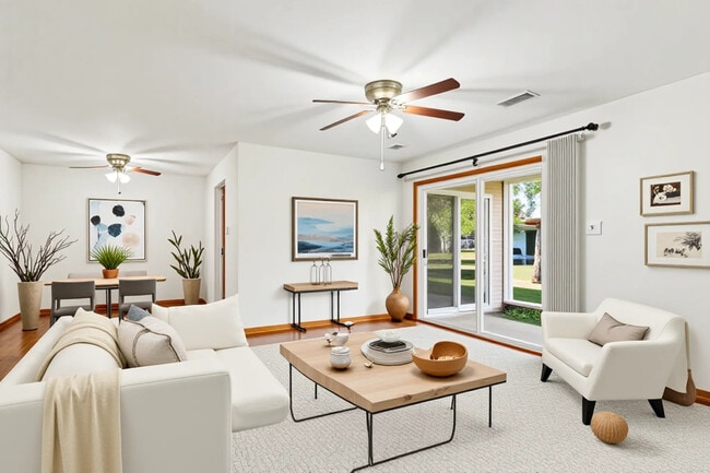 Photo - 1316 E Evergreen Dr