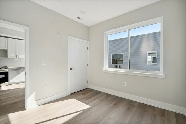 Photo - 2117 Germantown Ave Unidad 227A