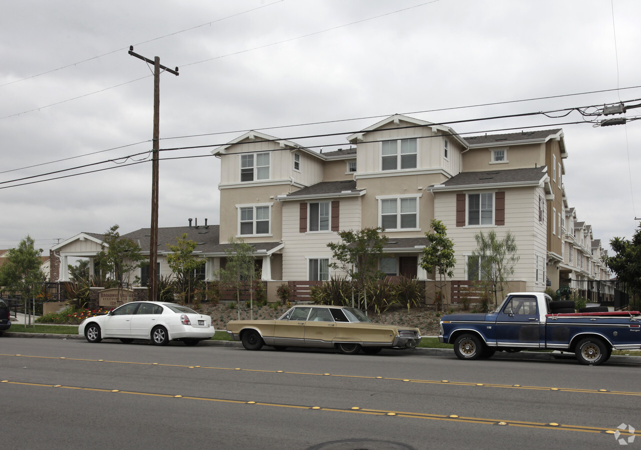 Photo - Broadway Village Apartments