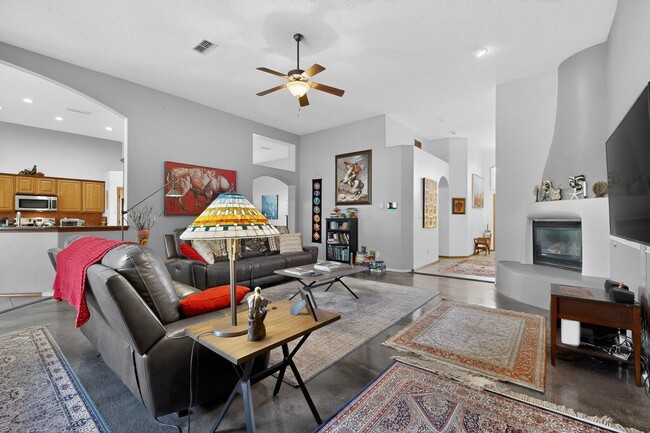 Photo - NW Executive Living 3/BD 2.5/BA 3/CG