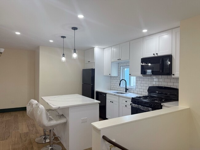 Photo - 130 Hubinger St Apartment Unit 3