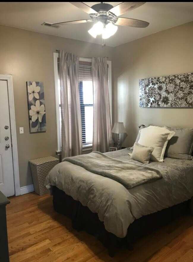 Bedroom 1 - 1654 W Wabansia Ave Unit 2