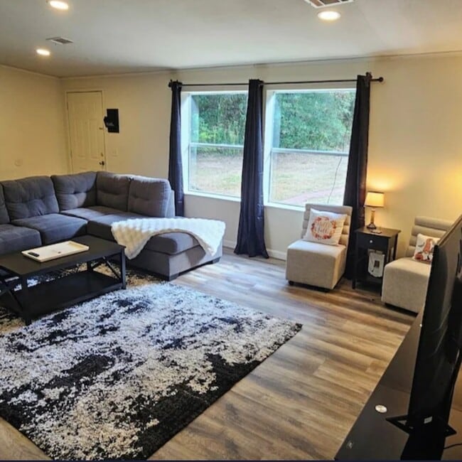 Photo - 5167 Hickory Hill Rd