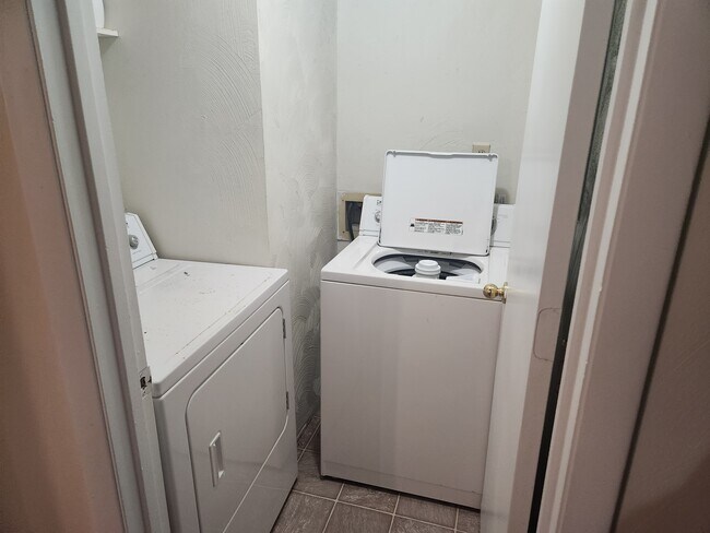 Photo - 803 Claytor Square