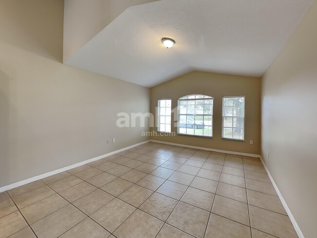 Photo - 4905 70th St E