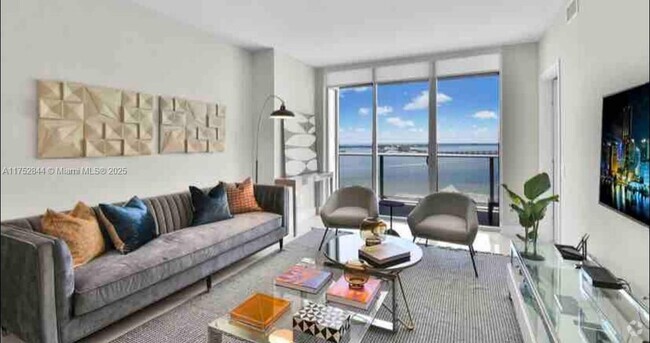 Building Photo - 1300 Brickell Bay Dr Unit 2307 Rental