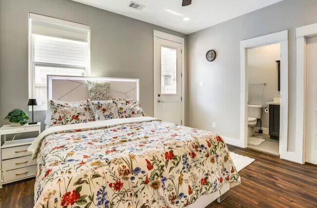 Photo - 3108 Baer St