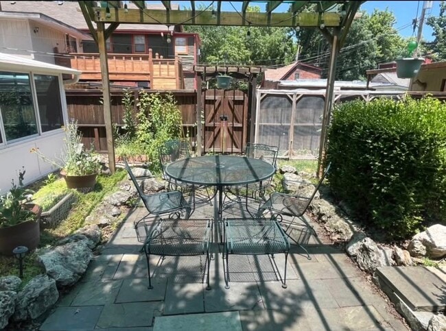 Photo - 3815 Bell St