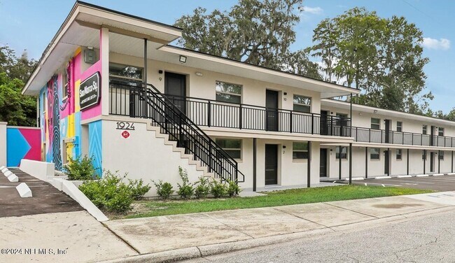 Photo - 1924 Danese Ct