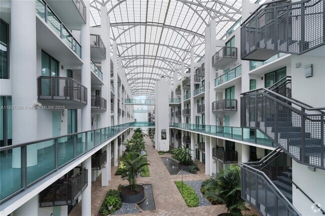 Building Photo - 6000 Collins Ave Unit 126 Rental