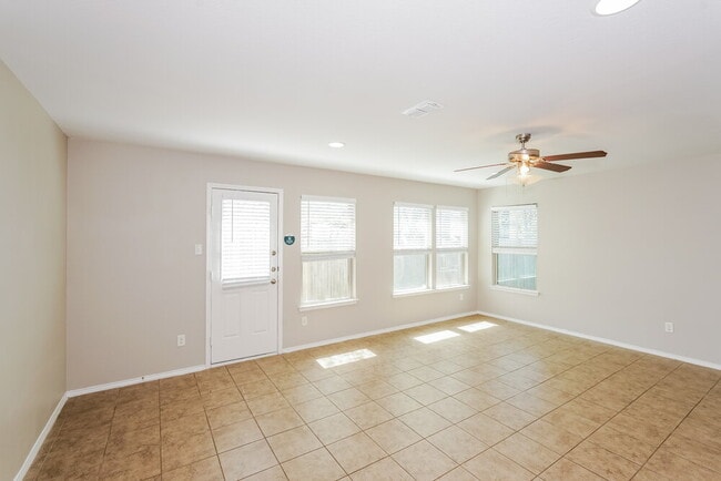 5509 Northfield Dr